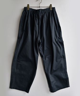 マットパンツ　ふっくらラチネ織りの切り替えパンツ