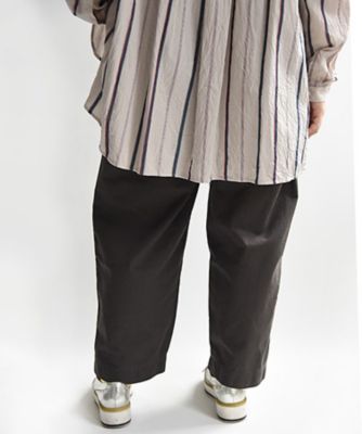 パグパンツ　アーミークロスのフロントダーツ入りパンツ