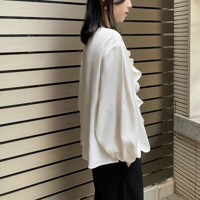 ＶＯＬＵＭＥ　ＳＬＥＥＶＥ　ＦＲＩＬＬ　ＢＬＯＵＳＥ