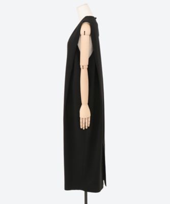 Ｔｕｃｋｅｄ　Ｓｔｒａｉｇｈｔ　Ｄｒｅｓｓ