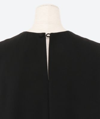 Ｔｕｃｋｅｄ　Ｓｔｒａｉｇｈｔ　Ｄｒｅｓｓ