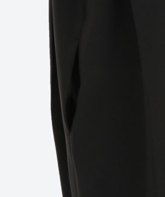 Ｔｕｃｋｅｄ　Ｓｔｒａｉｇｈｔ　Ｄｒｅｓｓ