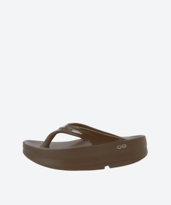 ＜OOFOS (Women)＞ＯＯｍｅｇａ―Ｂｌａｃｋ