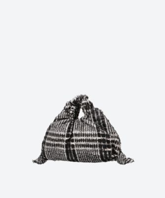 ２４Ａ―Ｂａｇ０１１