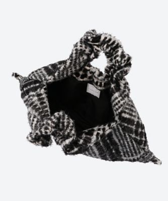 ２４Ａ―Ｂａｇ０１１