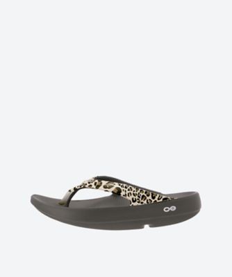OOFOS (Women)/ウーフォス ＯＯｌａｌａ　Ｌｕｘｅ／Ｌｉｍｉｔｅｄ＿Ｌｅｏｐａｒｄ２　２０００６００２０６２６１