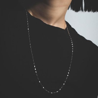 ｖｉｃｔｏｒｉａ　ｌｏｎｇ　ｎｅｃｋｌａｃｅ　ｗｈｉｔｅ　ｇｏｌｄ