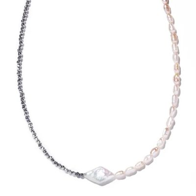 Ｅｌｉｓｅ　ｃｈｏｋｅｒ