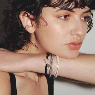 ｎｏｉｒ　ｅｍｏｔｉｏｎ　ｂｒａｃｅｌｅｔ