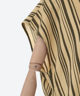 ＳＴＲＩＰＥ　ＴＯＰＳ
