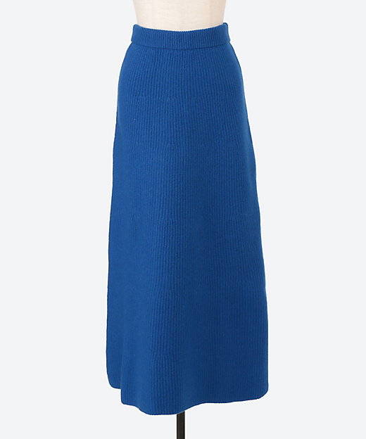 ＜三越伊勢丹/公式＞ MILLED FRENCH MERINO RIB KNIT FLARE SKIRT ROYAL BLUE ロングスカート