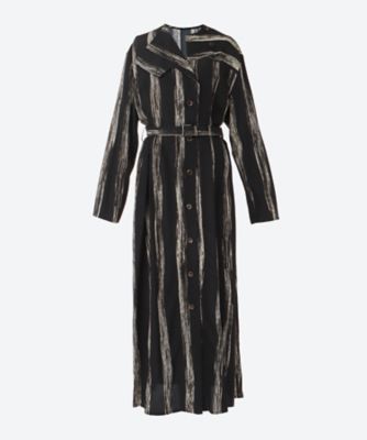 ＜AKIRANAKA (Women)＞Ｓｔｉｔｃｈ　ｓｔｒｉｐｅ　ｄｒｅｓｓ　ＢＫ　ＡＷ２５１９―ＢＫ