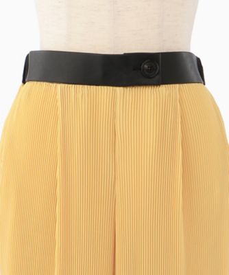 Ｍｏｎｎｅ　ｐｌｅａｔｓ　ｐａｎｔｓ　ＹＥ