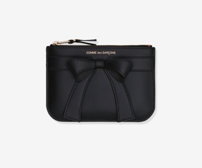 ＜Wallet COMME des GARCONS (Women/Men)＞ビッグボウ　ポーチ小　８Ｚ－Ｏ８１０－０５１