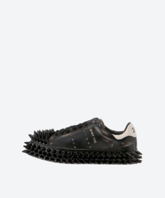 ＜doublet (Women)＞【送料無料】ＳＰＩＫＹ　ＬＥＡＴＨＥＲ　ＳＮＥＡＫＥＲ　２５ＡＷ７６ＦＴ６３