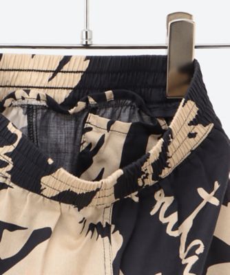 ショートパンツ　ＡＵＧＵＳＴＯ　ＢＯＴＡＮＩＣＡＬ　ＢＬＡＣＫ