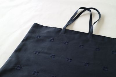 トートバッグ　さくらんぼ　ネイビー