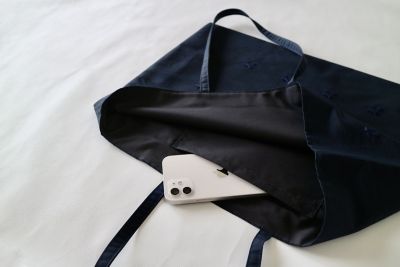 トートバッグ　さくらんぼ　ネイビー
