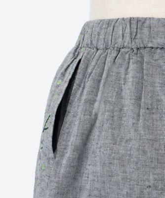 先染めシャンブレー　ミモザ＆ドット刺繍ギャザーフレアパンツ　裏地付き　４６１６０３５３