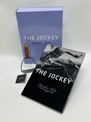 武豊 デビュー40年～前人未到の記録～/タケユタカ デビュー40ネン～ゼンジンミトウノキロク～ 【店頭受取／銀座】武豊　デビュー４０年記念写真集　アブミ付きＢＯＸ入り（５月１１日（月）武豊騎手お渡し会参加）