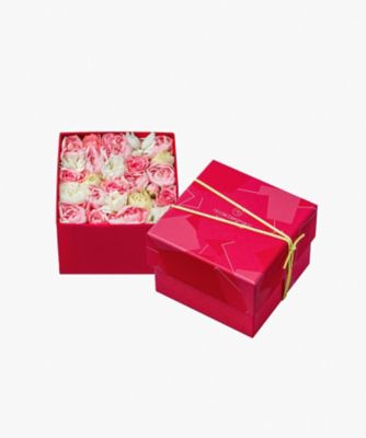 Nicolai Bergmann Flowers & Design/ニコライ バーグマン フラワーズ ＆ デザイン 【２】母の日限定フレッシュフラワーボックスＳ　テンダー　ラブ　５月８日（金）～５月１０日（日）お届け