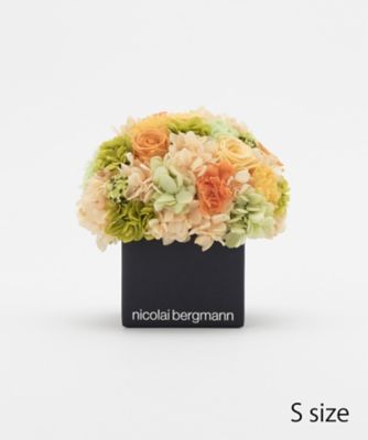 伊勢丹新宿店限定 プリザーブドフラワー キューブアレンジメント イエローオレンジ 三越伊勢丹オンラインストア 公式
