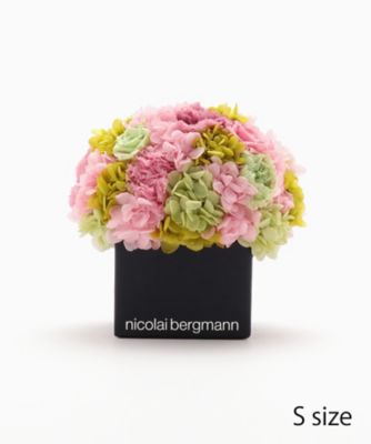 伊勢丹新宿店限定 プリザーブドフラワー キューブアレンジメント ピンクグリーン 三越伊勢丹オンラインストア 公式