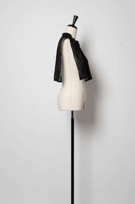 Ｓｔｒｉｐｅ　Ｆｌｏｗｅｒ　Ｌａｃｅ　Ｓｑｕａｒｅ　Ｃｏｌｌａｒ