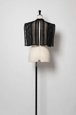 Ｓｔｒｉｐｅ　Ｆｌｏｗｅｒ　Ｌａｃｅ　Ｓｑｕａｒｅ　Ｃｏｌｌａｒ