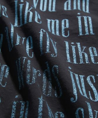 ＳＭＡＳＨＩＮＧ　ＰＵＭＰＫＩＮＳ　ＵＮＩＶＥＲＳＥ　ＴＥＥ　１０２６０９５７０００２４