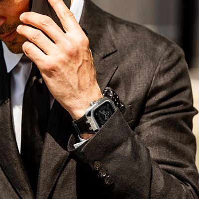 ＣＬＡＳＳＩＣ　スマートウォッチケース　Ａｐｐｌｅ　Ｗａｔｃｈ　１０対応　４６ｍｍ　１０４６ＣＬ０２ＳＳＹＬＢＫＳ