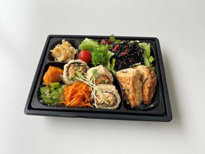 いとはん/イトハン ４００ｋｃａｌ以下　玄米ロールとつくねの彩り野菜弁当