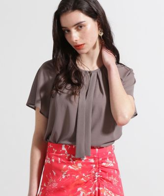 Angelinaストライプブラウス、オフカラーと段々スリーブがゴージャス！610 Angelinaストライプブラウス、オフカラーと段々スリーブが