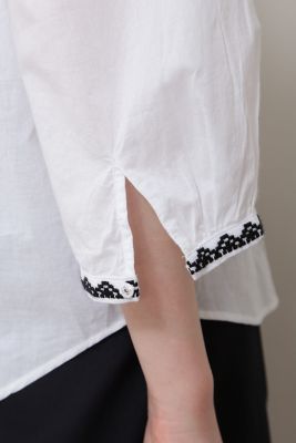 ◆インド刺繍スタンドカラーブラウス（０７７２１１０６０３）