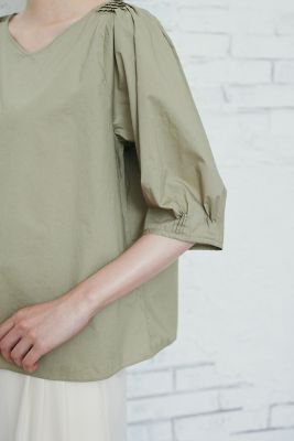 ピンタックブラウス（０７７２１１０６１３）
