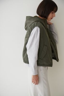 ◆≪ａｒｒｉｖｅ　５ｅ≫スリーブレスブルゾン（０７７２２５５００７）