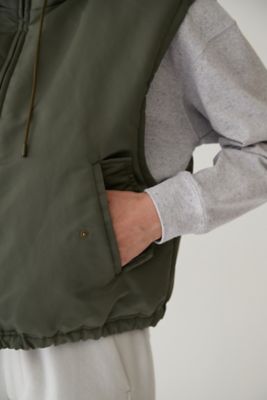 ◆≪ａｒｒｉｖｅ　５ｅ≫スリーブレスブルゾン（０７７２２５５００７）
