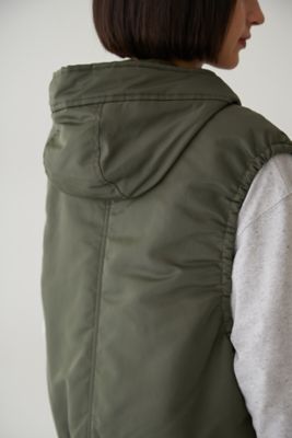 ◆≪ａｒｒｉｖｅ　５ｅ≫スリーブレスブルゾン（０７７２２５５００７）
