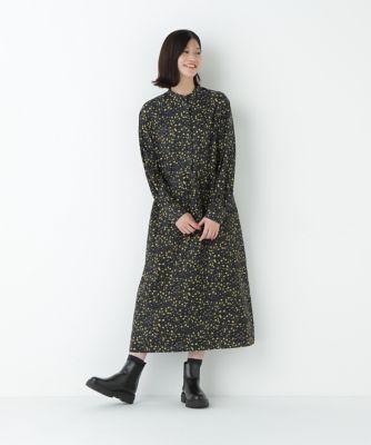 プチフラワープリントブラウジングバンドカラーワンピース