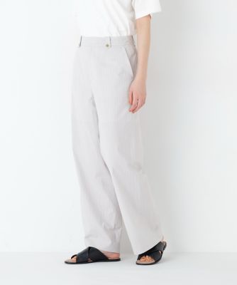 新品　未使用レディースパンツ　　　オフホワイトS〜M 名品 ／ マルチサイズ》サッカーファインストライプセミワイドパンツ