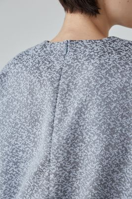 新品タグ付き✨ADORE アドーア 23年モデル ゆったり ラメブークレブラウス 新品タグ付き✨ADORE アドーア 23年モデル ゆったり ラメ