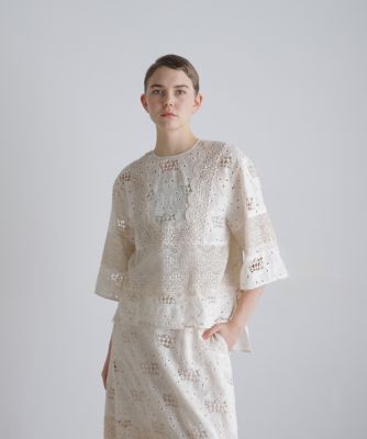 ＜ADORE (Women)＞◆ラティスエンブロイダリーブラウス（５３１６１１０３２３）