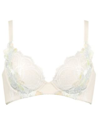 脇高設計ですっきりとしたサイドライン 着やせすっきりブラ ３ ４カップブラ ｂｆａ４１５ 三越伊勢丹オンラインストア 公式