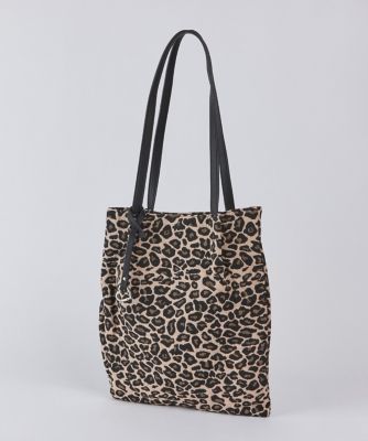 ＜I.T.’S. INTERNATIONAL（Women）＞　アニマル柄ツマミハンドルフラットトートバッグ／Ａ４対応《ＣＯＯＣＯ／クーコ》（１０６２２０１０１１）