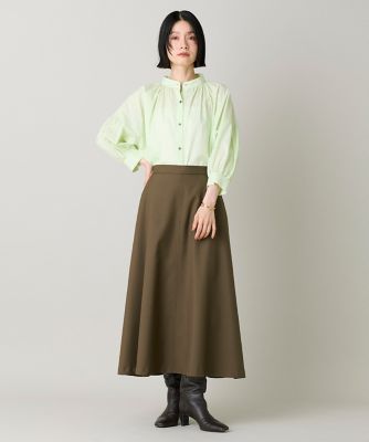 バンドカラーギャザーシャツブラウス｜体型カバーと旬顔を叶える