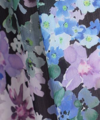 《Ｍａｇｌｉｅ　ｐａｒ　ｅｆ－ｄｅ》水彩フラワーワンピース《Ｖｉｓｃｏｔｅｃｓ》（５１０２１２１０１６）