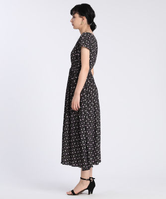 Maglie par ef-deの春夏ワンピース Maglie par ef－de》モノトーンフラワーワンピース