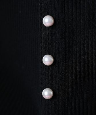 《Ｍａｇｌｉｅ　ｐａｒ　ｅｆ－ｄｅ》バックボタンリブニット（５１０２１７０００７）