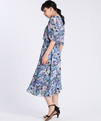 《Ｍａｇｌｉｅ　ｐａｒ　ｅｆ－ｄｅ》水彩フラワーブラウス《Ｖｉｓｃｏｔｅｃｓ》（５１０２１８２０１６）