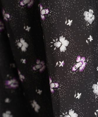 《Ｍａｇｌｉｅ　ｐａｒ　ｅｆ－ｄｅ》モノトーンフラワーブラウス《Ｖｉｓｃｏｔｅｃｓ》（５１０２１８２０１８）